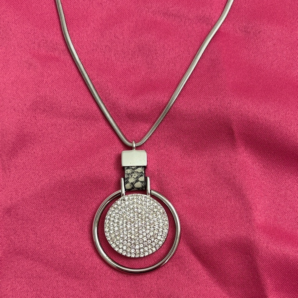 White House Black Market Pendant Necklace